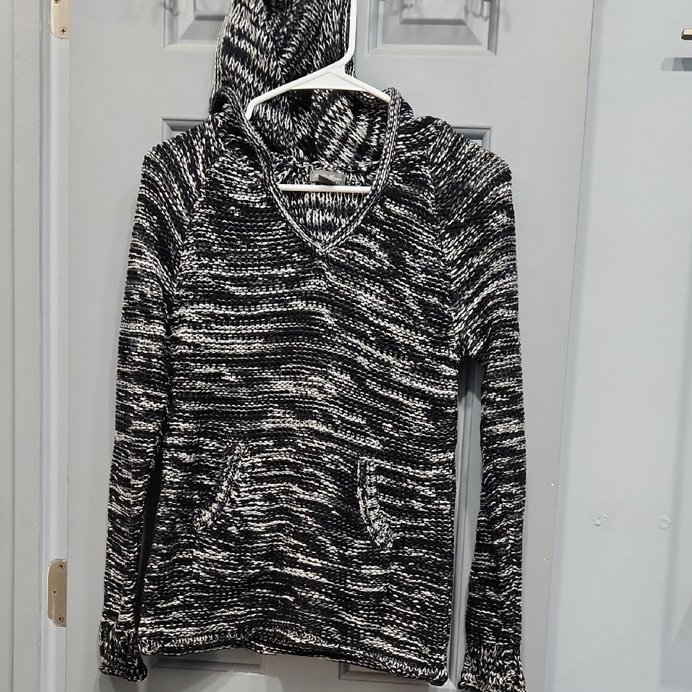 NWOT Eddie Bauer Westbridge Black White Gray Knit Beach Hoodie XS